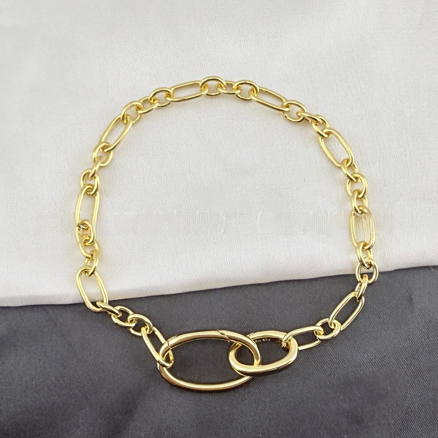 Double Ring Unisex Bracelet Featuring Copper Chain Material With Silver Plated Electroplated Finish 3