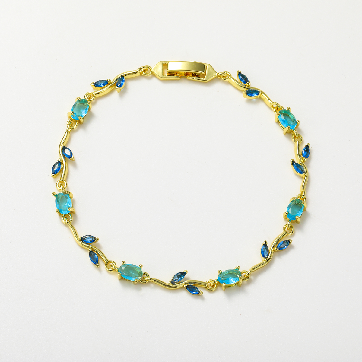 Electroplated Flowers Bracelet For Women With 18K Real Gold Water Plating, Copper Base, Zircon Inlay, And Handmade Chain 5