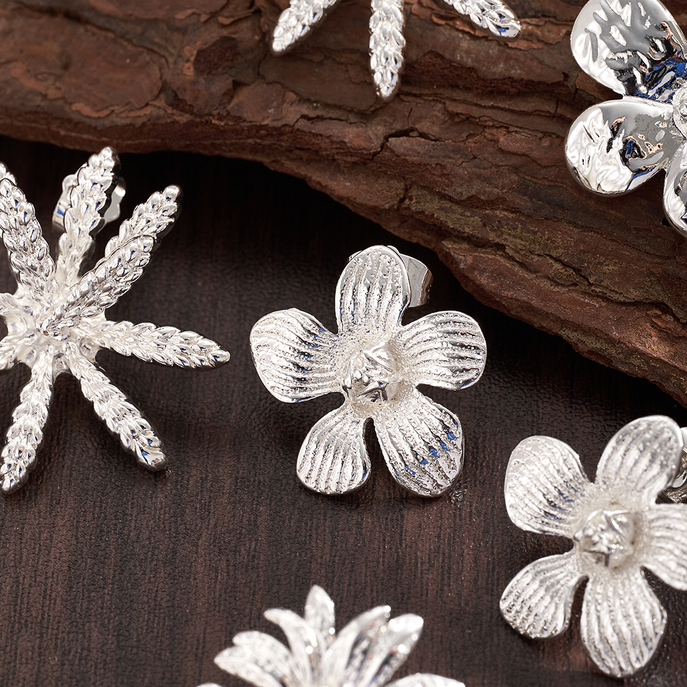 Electroplated Flowers Stud Earrings In Silver Plated Copper With 0.03µm Water Plating Thickness 3