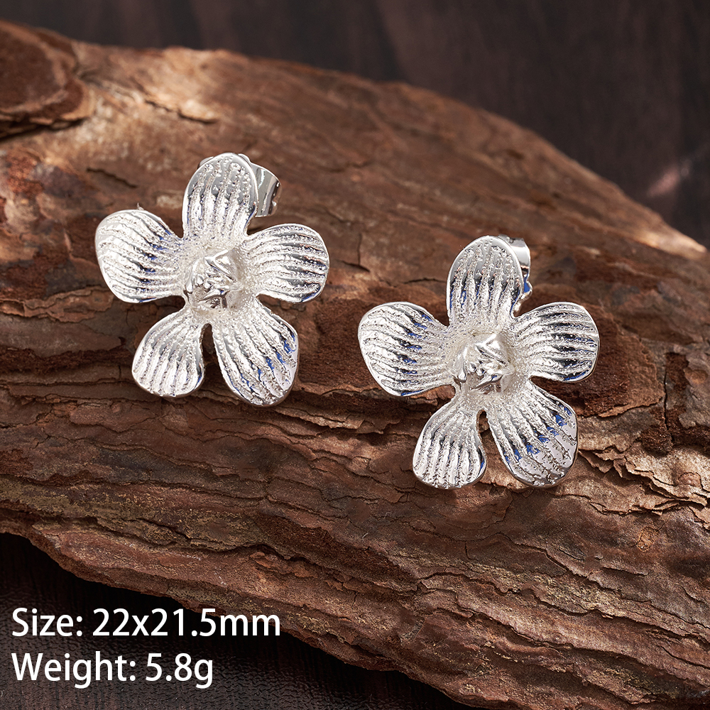 Electroplated Flowers Stud Earrings In Silver Plated Copper With 0.03µm Water Plating Thickness 5