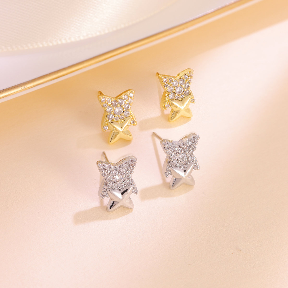 Electroplated Star Earrings For Women In Copper With Zircon Inlay Featuring Water Plating Process