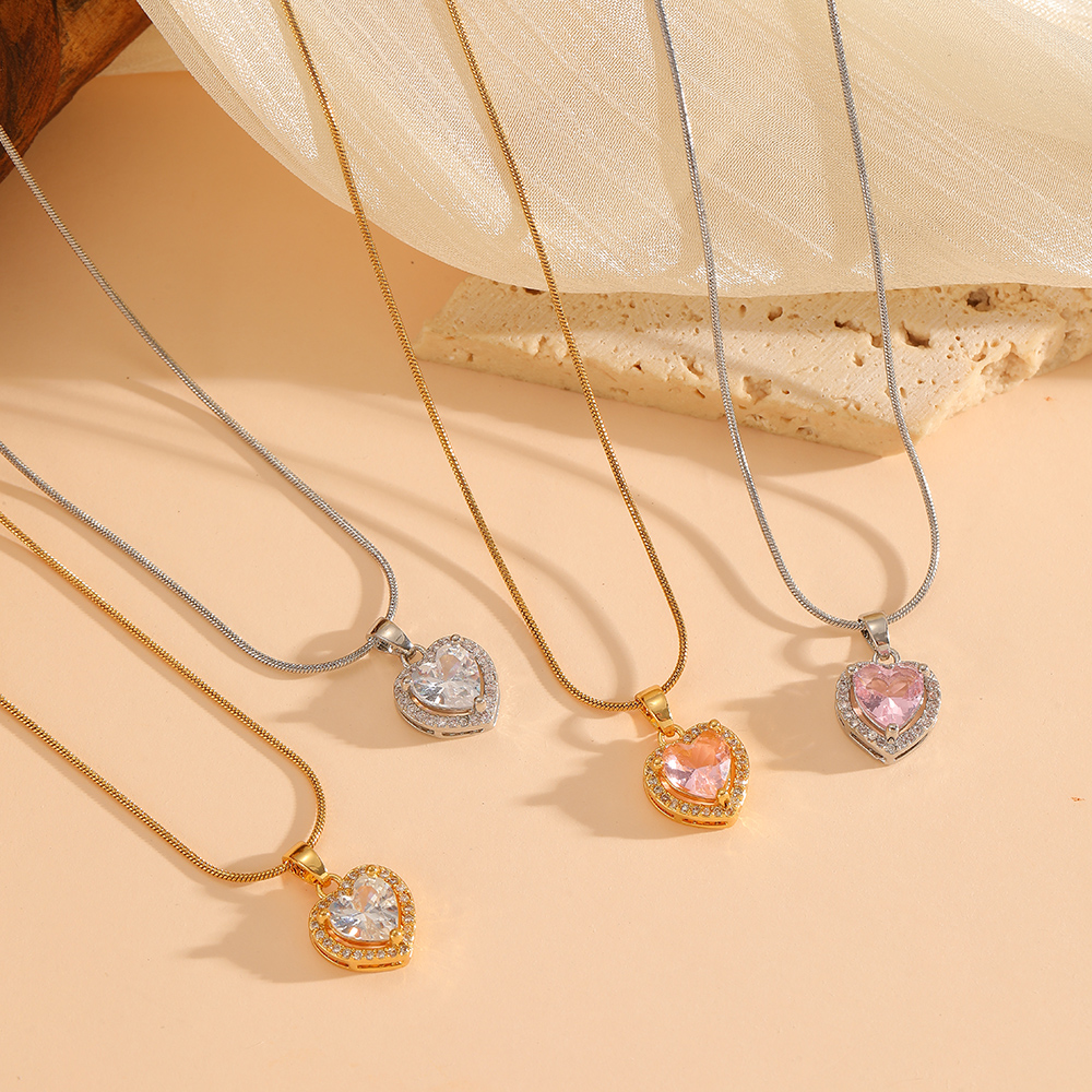 Stainless Steel Chain Versatile Heart Pendant Jewelry Heart-shaped Necklace Multi-color Diamond Pendant Heart Necklace For Women 3