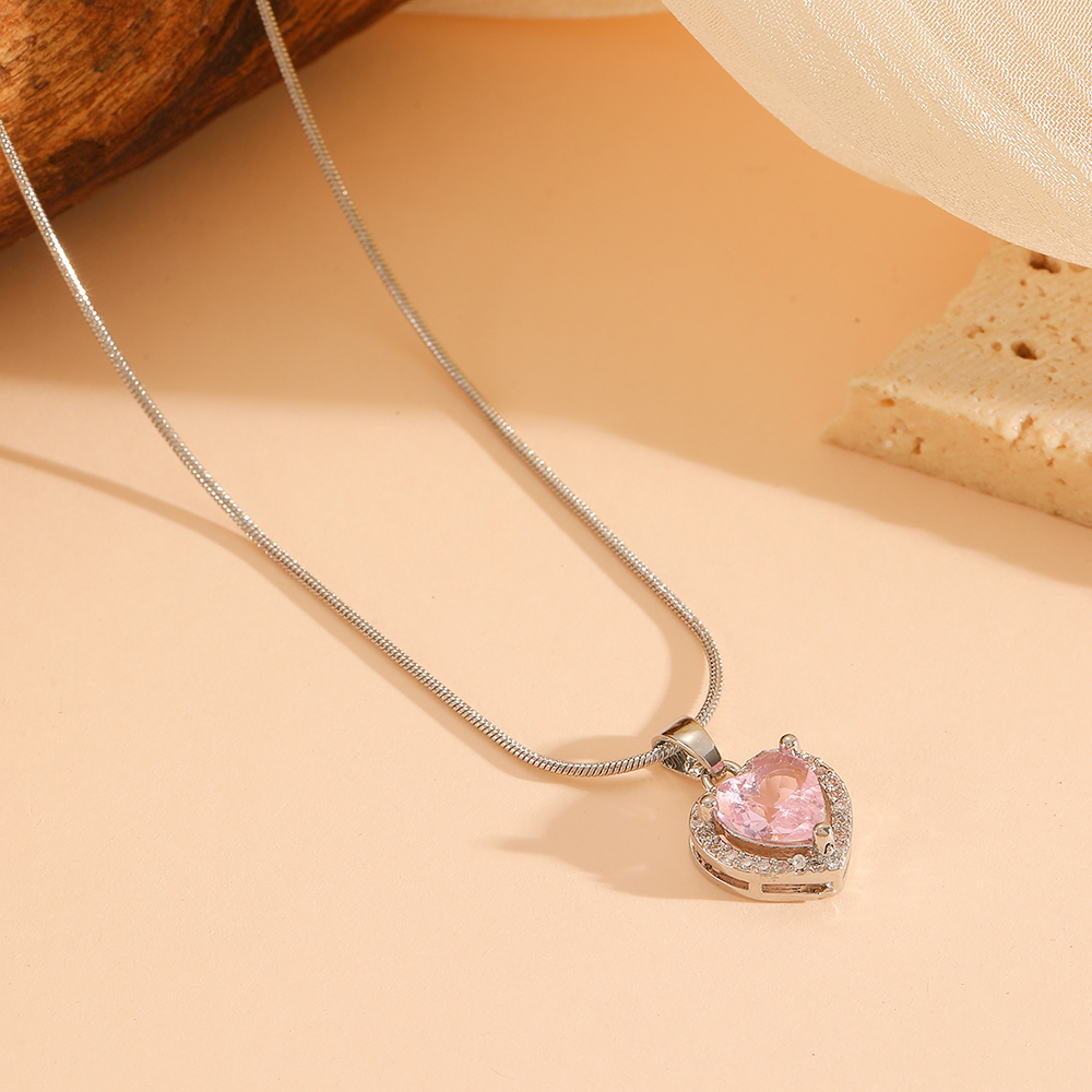 Stainless Steel Chain Versatile Heart Pendant Jewelry Heart-shaped Necklace Multi-color Diamond Pendant Heart Necklace For Women 4