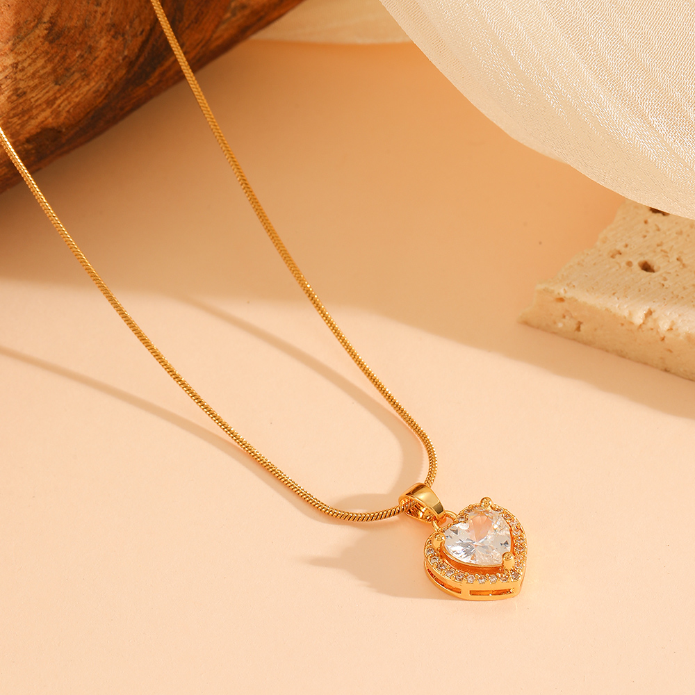 Stainless Steel Chain Versatile Heart Pendant Jewelry Heart-shaped Necklace Multi-color Diamond Pendant Heart Necklace For Women 6