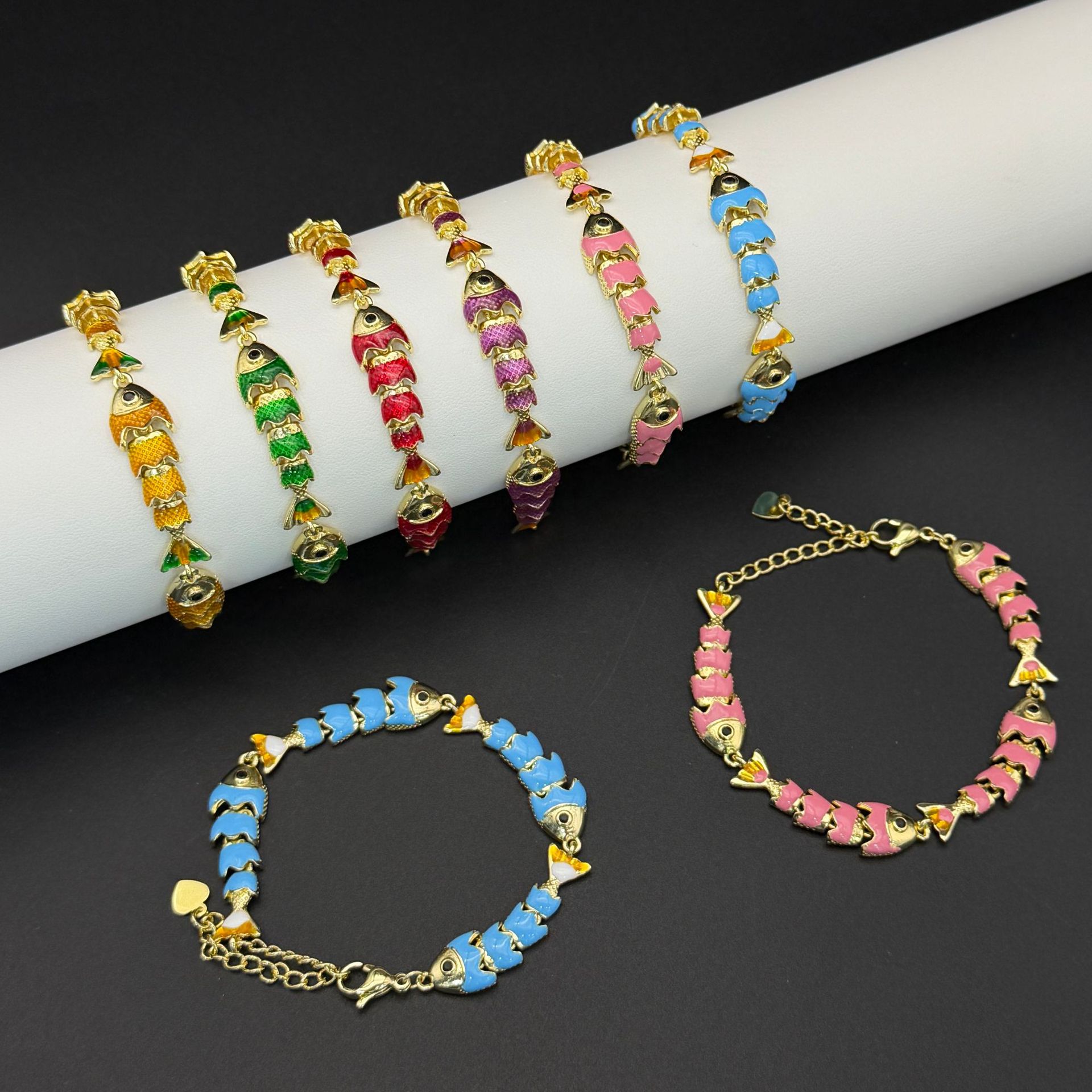 Epoxy Fish Bracelets For Women Featuring Copper Pendants With 0.03µm Water Plating On Copper Material 2