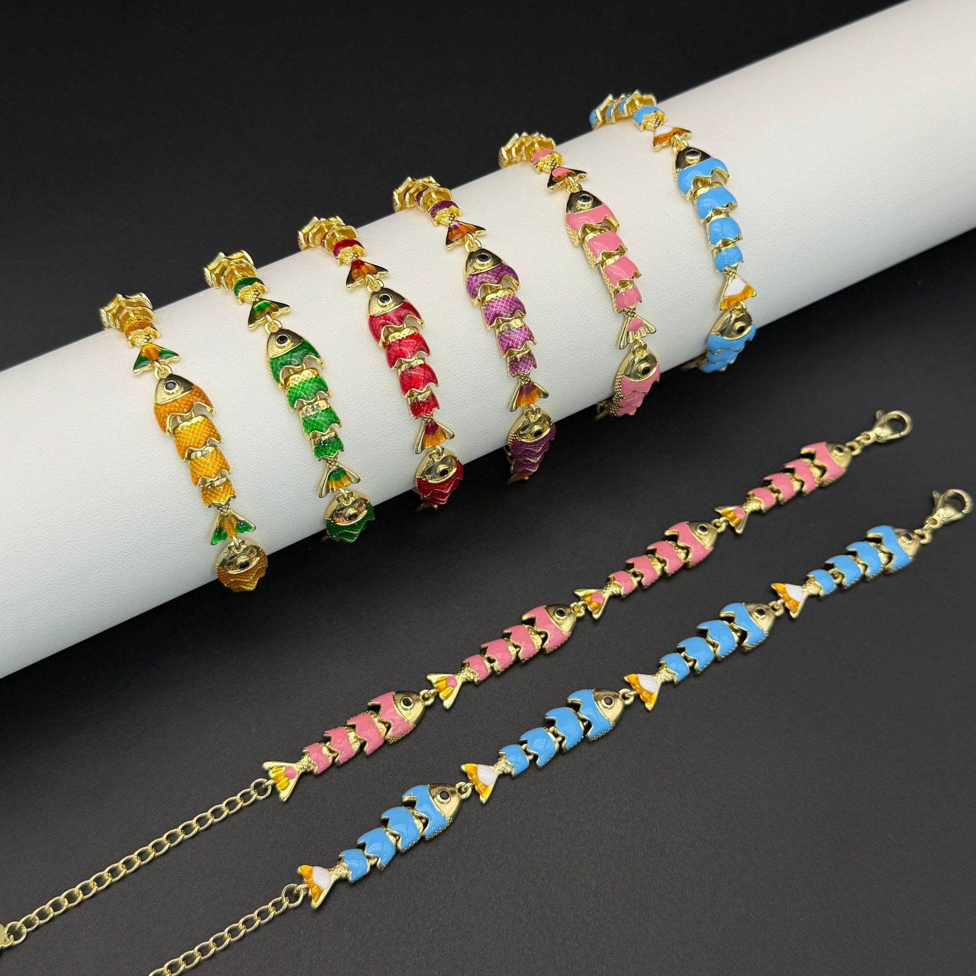 Epoxy Fish Bracelets For Women Featuring Copper Pendants With 0.03µm Water Plating On Copper Material 4