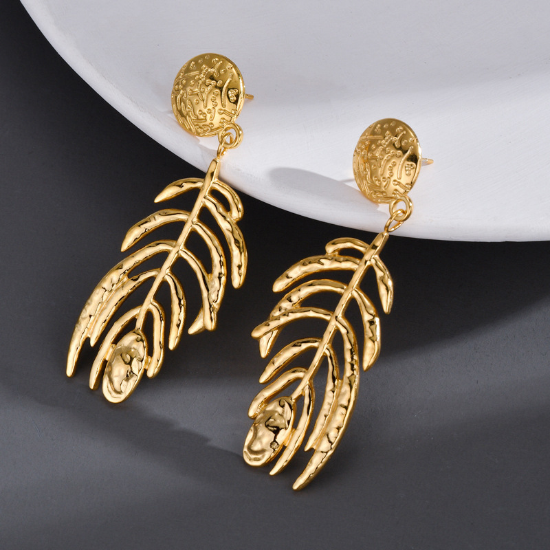 Exaggerated Leaf Stud Earrings In Golden Copper With Electroplated Gold Plating Process