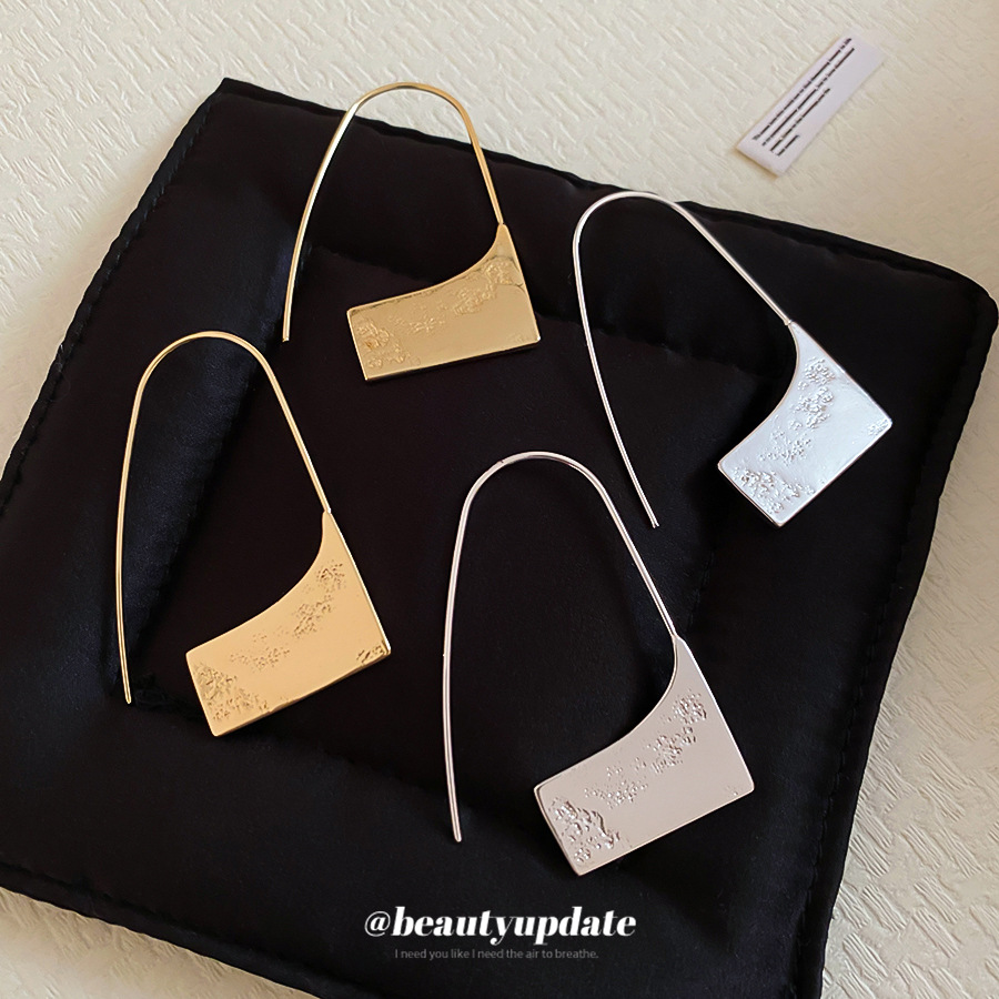 Exaggerated Quadrilateral Ear Hook Earrings For Women In Golden Copper With 18K Real Gold Plated And 304 Stainless Steel