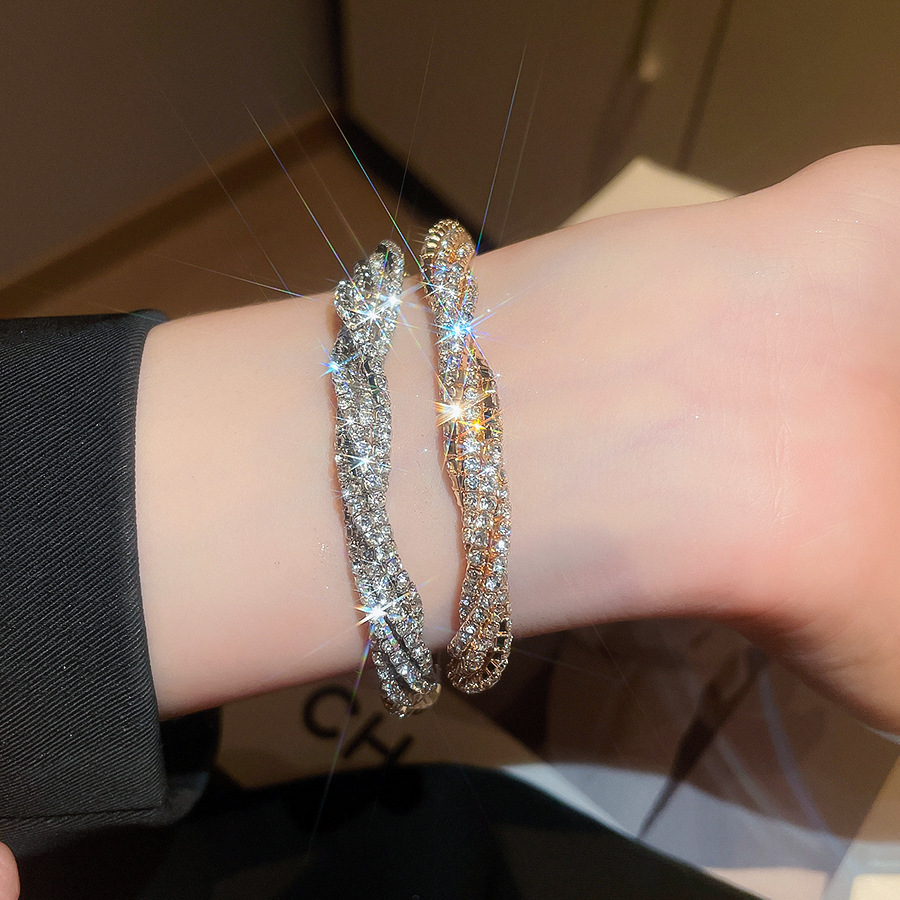 Exquisite Multi-Layer Wrapped Diamond Bracelet Ultra-Shiny Elegant European Style Women's Luxury Sensation Hand Jewelry