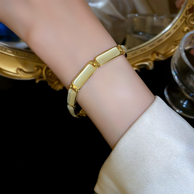 Geometric Metal Bracelets For Women Featuring Inlay Cat's Eye Stone Design 5