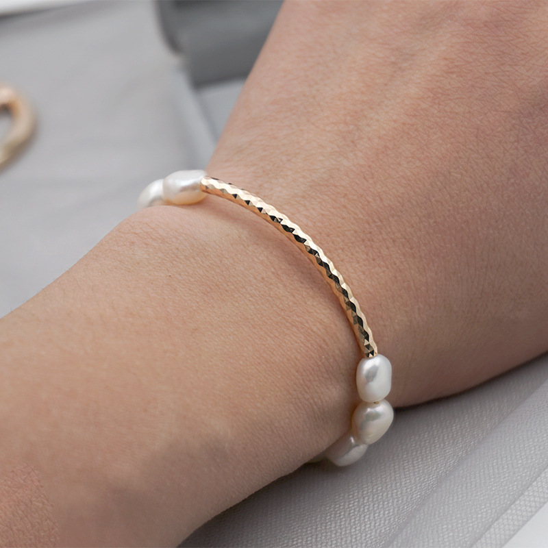 Handmade Women’s Bracelet With Irregular Pattern, Gold Plated 0.03µm, Pearl Inlay On Cable Chain 3