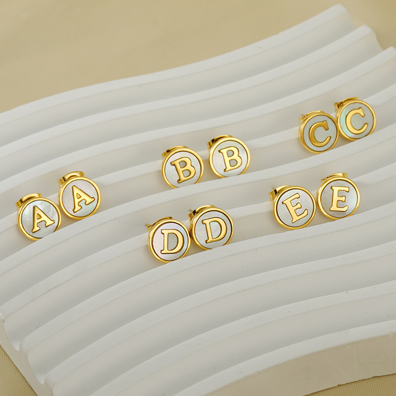 Electroplated 18K Gold Plated Stud Earrings For Women With 304 Stainless Steel PVD Coated Ear Pins 4
