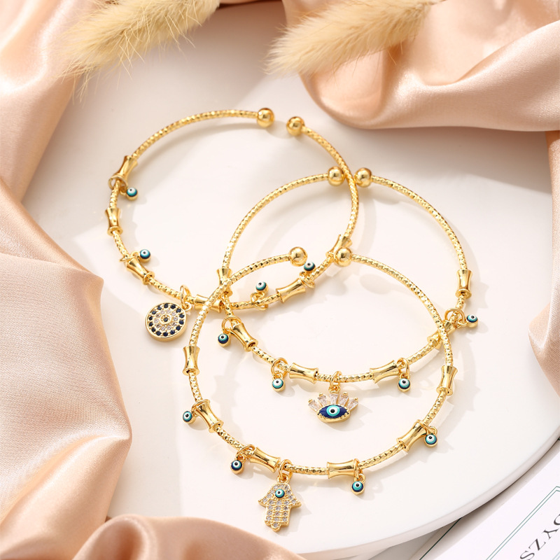 Round Copper Bangle For Women With Zircon Inlay, Gold Plated Featuring Elegant Plating Material Design