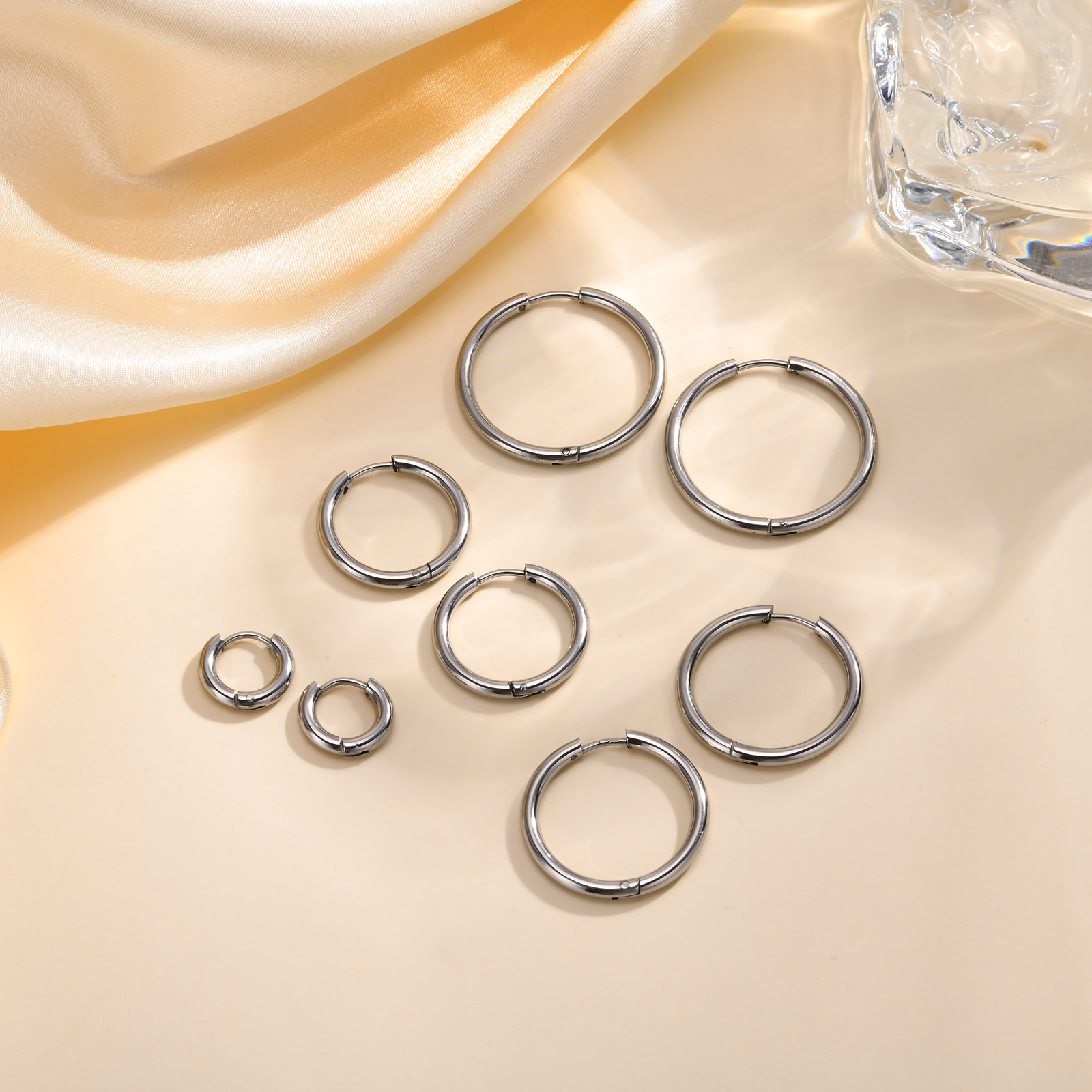 Fashion Geometric Hoop Earrings For Women In 201 Stainless Steel With Waterproof Non Tarnish PVD Coated Metal Design 5
