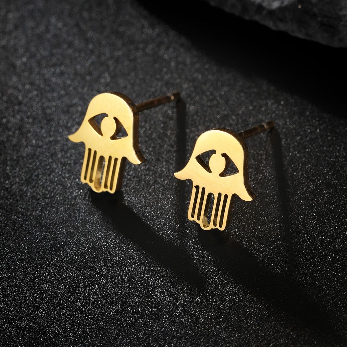 Unisex Tortoise Stud Earrings In Casual Style Featuring 18K Gold Plated 201 Stainless Steel Material 10