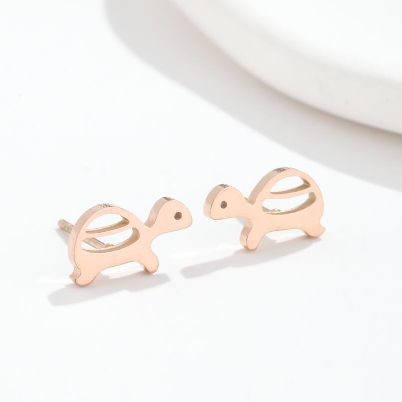 Electroplated Animal Zodiac Stud Earrings For Women In 304 Stainless Steel With 18K Real Gold PVD Coating 2