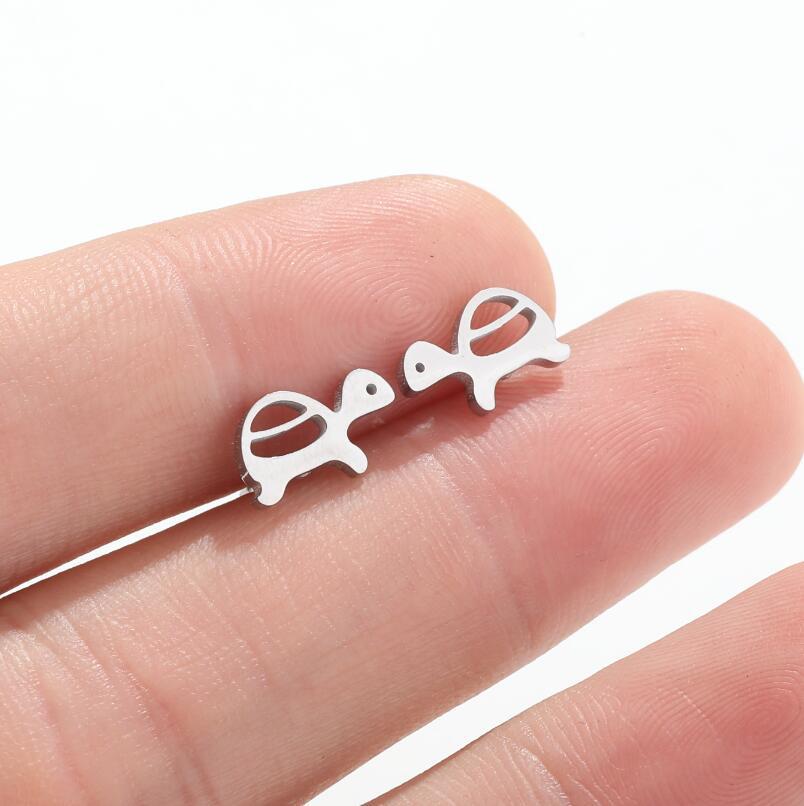 Electroplated Animal Zodiac Stud Earrings For Women In 304 Stainless Steel With 18K Real Gold PVD Coating 4