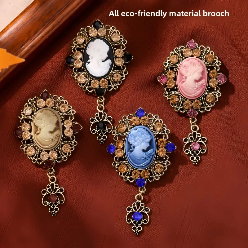 Vintage Avatar Pendant Brooch Alloy Set Zinc Alloy Geometric Crown Brooch