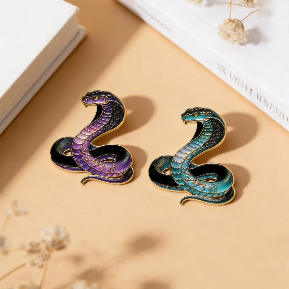 Snake Pin In Zinc Alloy Featuring Enamel Craftsmanship