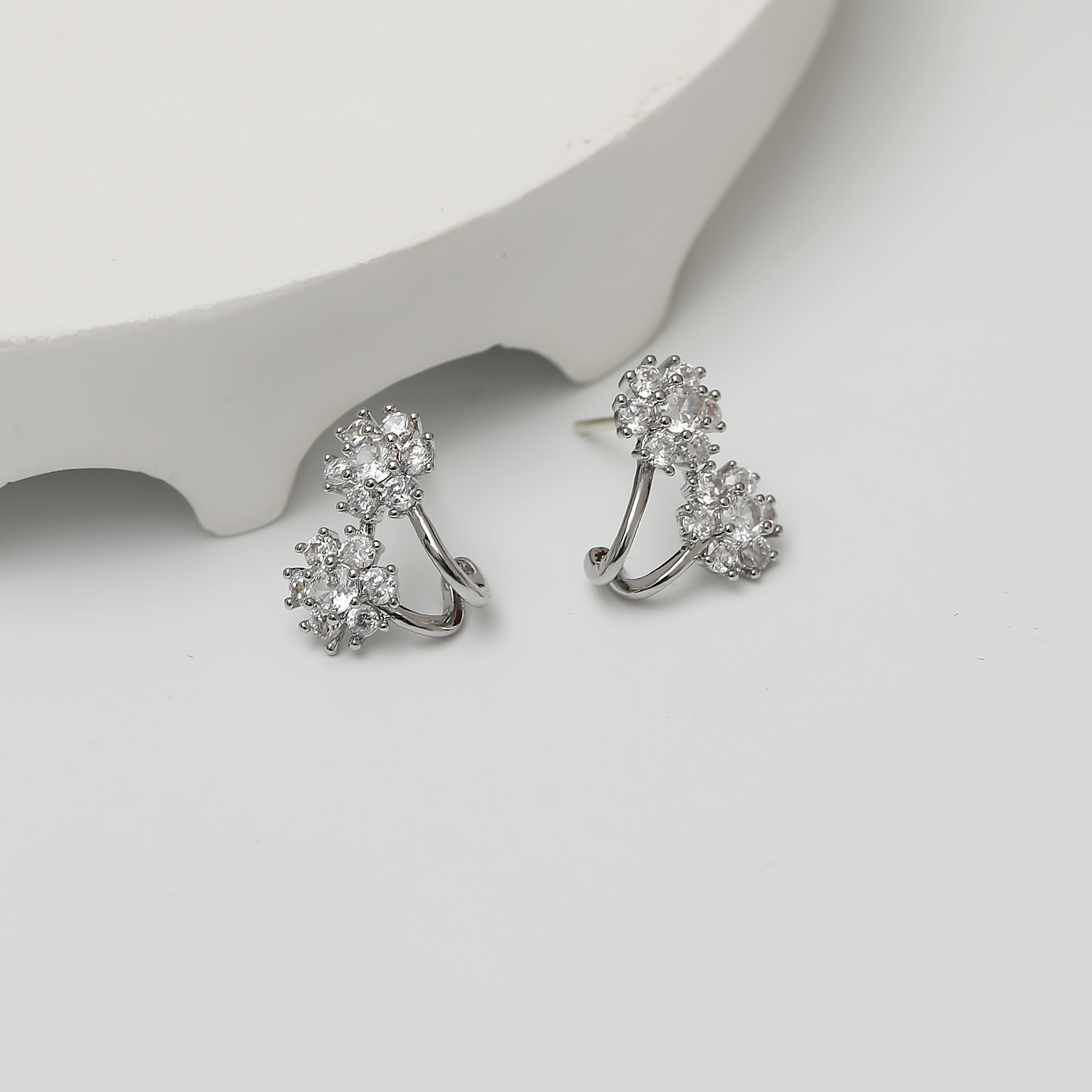 Flowers Stud Earrings With Bezel Setting In Copper Featuring 14K Real Gold Water Plating And Zircon Inlay, 0.03µm Thickness 3