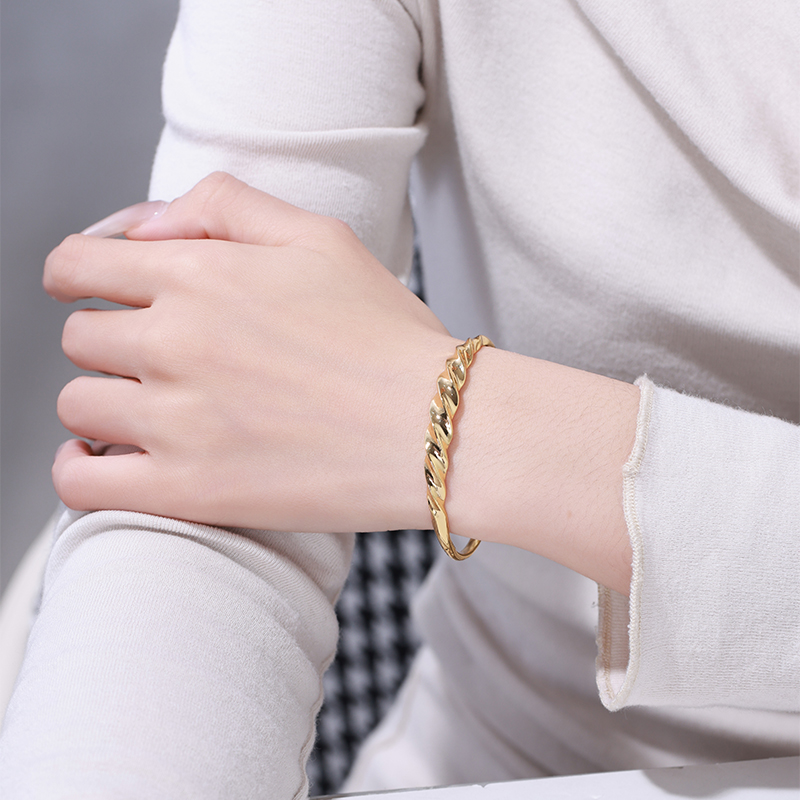 XUPING Geometric Bangle For Women In Copper With 18K Real Gold Plated Hypoallergenic Finish 3