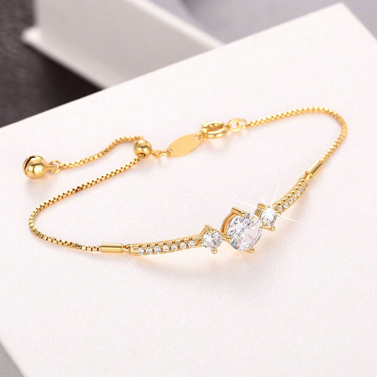 Geometric Claw Setting Bracelet For Women In Copper With KC Golden Plated Water Plating And Zircon Inlay, Featuring Box Chain 6