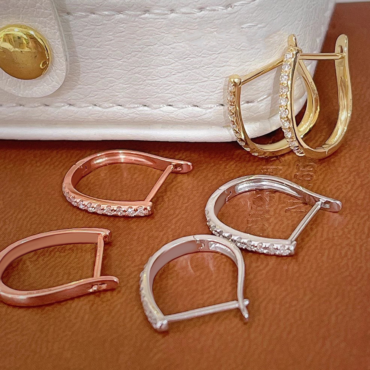Geometric Claw Setting Earrings In Copper With KC Golden Water Plating And 0.03µm Thickness Featuring Zircon Inlay 2