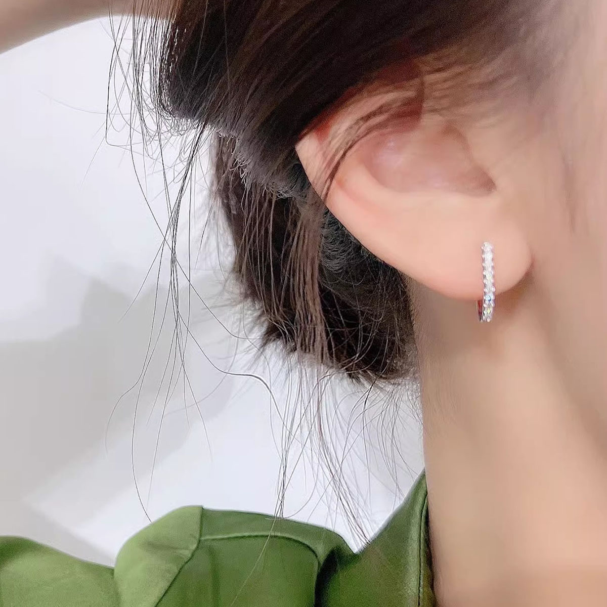 Geometric Claw Setting Earrings In Copper With KC Golden Water Plating And 0.03µm Thickness Featuring Zircon Inlay 3