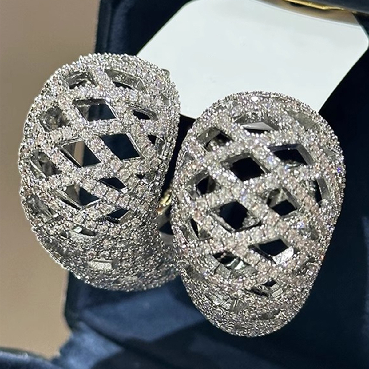 Geometric Claw Setting Earrings In Copper With White K Water Plating And 0.03µm Thickness Featuring Zircon Inlay