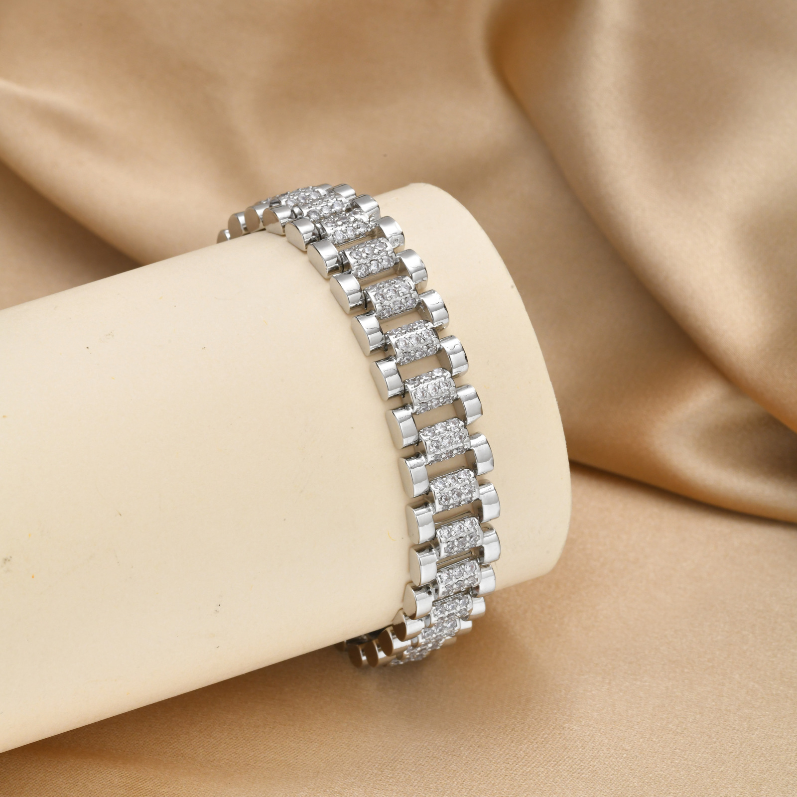 Geometric Copper Bracelet For Women With Platinum Plated Bezel Setting, Handmade Chain, And Zircon Inlay Featuring Water Plating 4