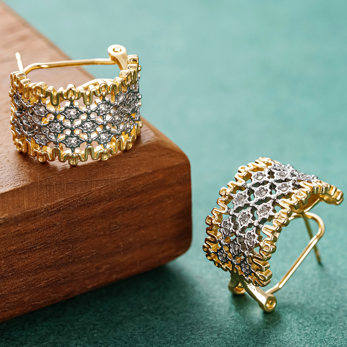 Geometric Drop Earrings With Claw Setting, Copper Material Featuring KC Golden Water Plating And 0.03µm Thickness, Inlaid Zircon 6