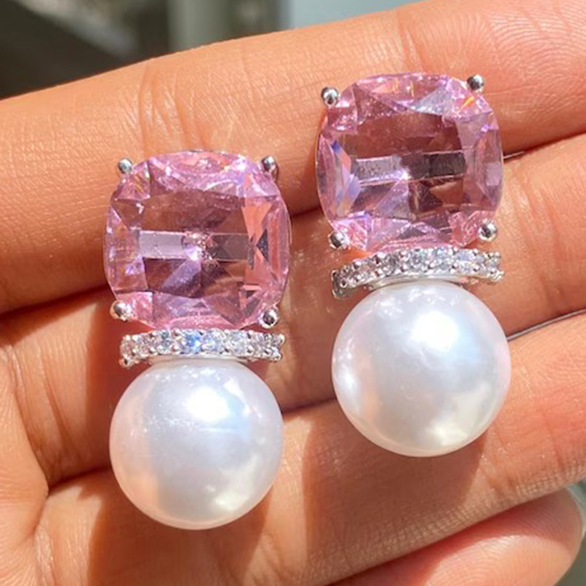 Geometric Drop Earrings With Claw Setting In White K Plated Copper Featuring Zircon And 0.03µm Water Plating Thickness