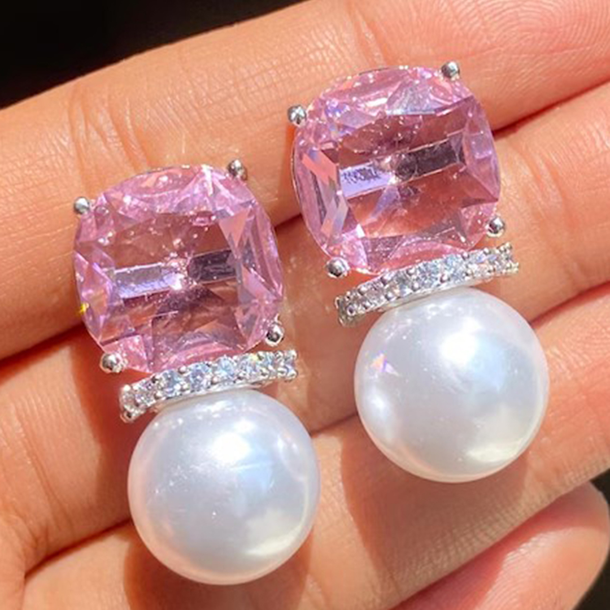 Geometric Drop Earrings With Claw Setting In White K Plated Copper Featuring Zircon And 0.03µm Water Plating Thickness 4