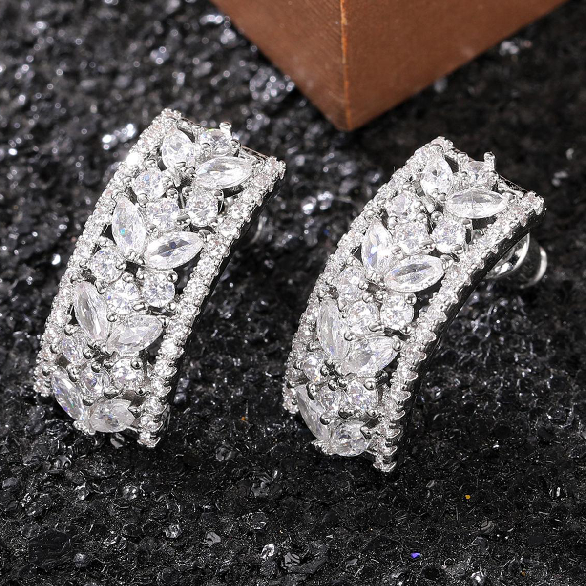 Geometric Drop Earrings For Women With Claw Setting, White K Plated Copper, Water Plating, And Zircon Inlay 3