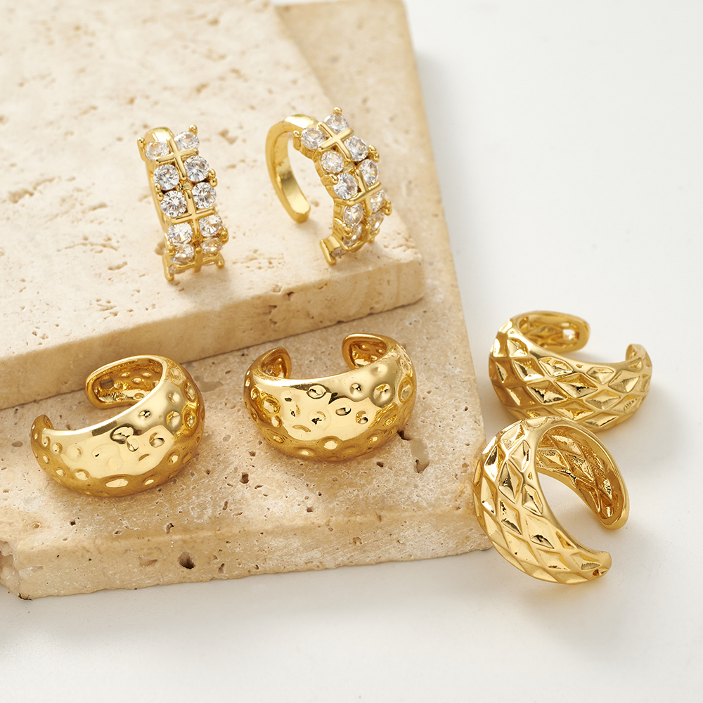 Geometric Electroplated Clip Earrings For Women In Copper With 18K Real Gold Water Plating And Zircon Inlay