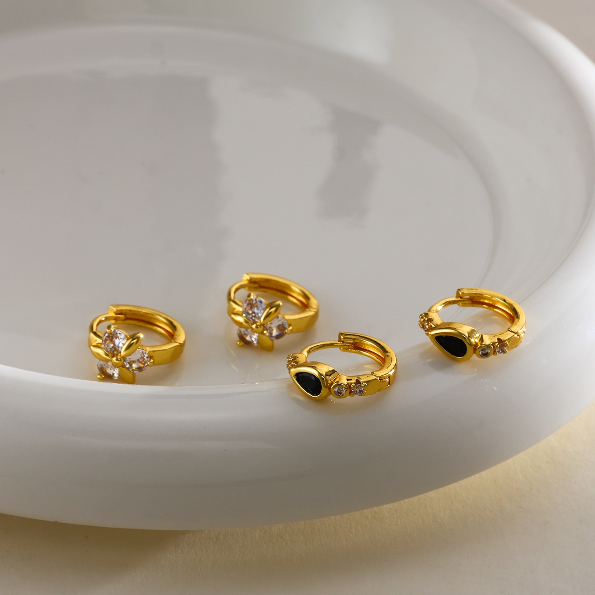Geometric Electroplated Copper Stud Earrings For Women With Golden Water Plating And Zircon Inlay 2