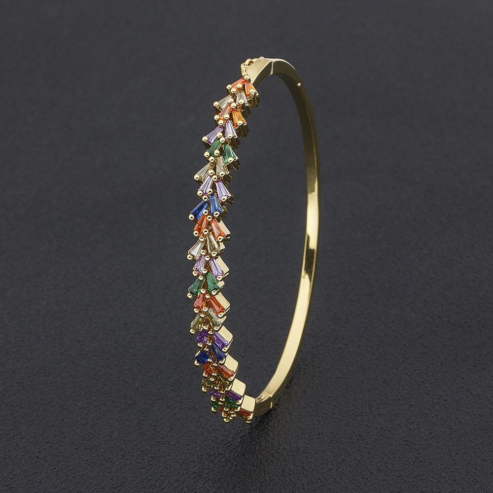 Geometric Gold Bangle For Women In 18K Real Gold Plated Copper Featuring Electroplated Finish With Zircon Inlay