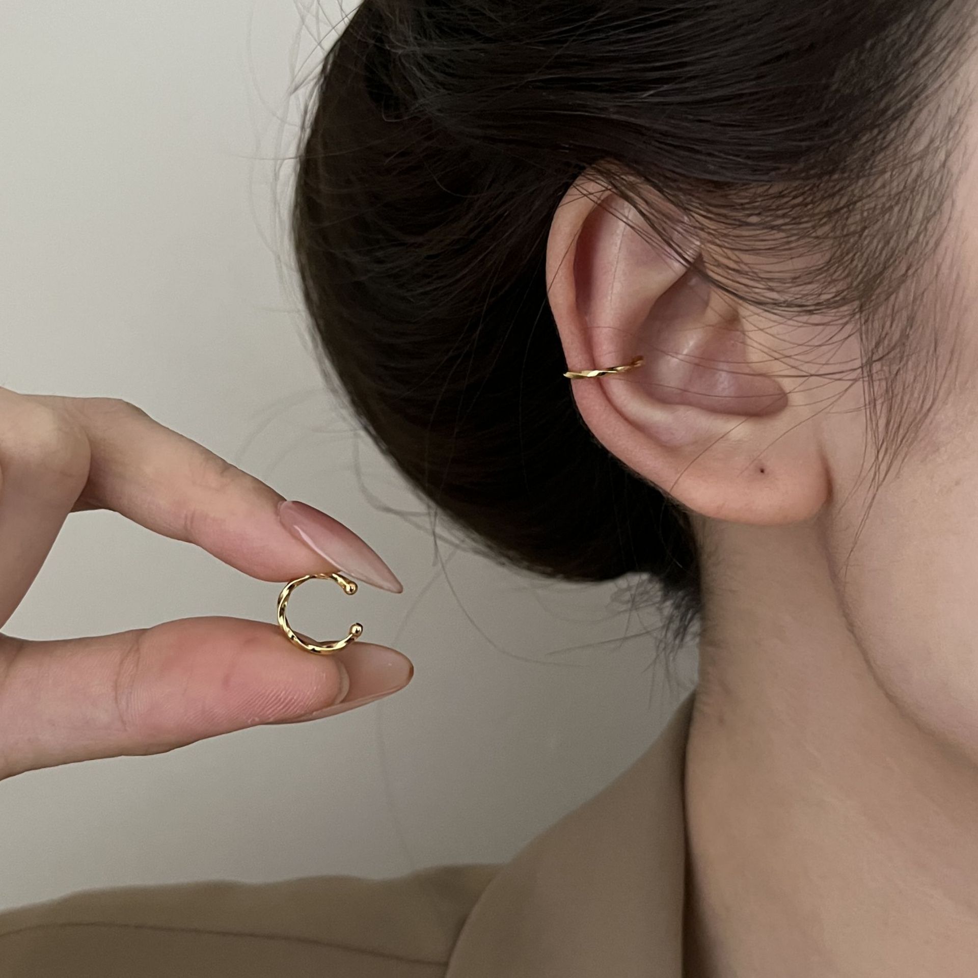 Geometric Golden Ear Cuffs In Simple Style, Unisex Copper Earrings With Electroplated Finish 2