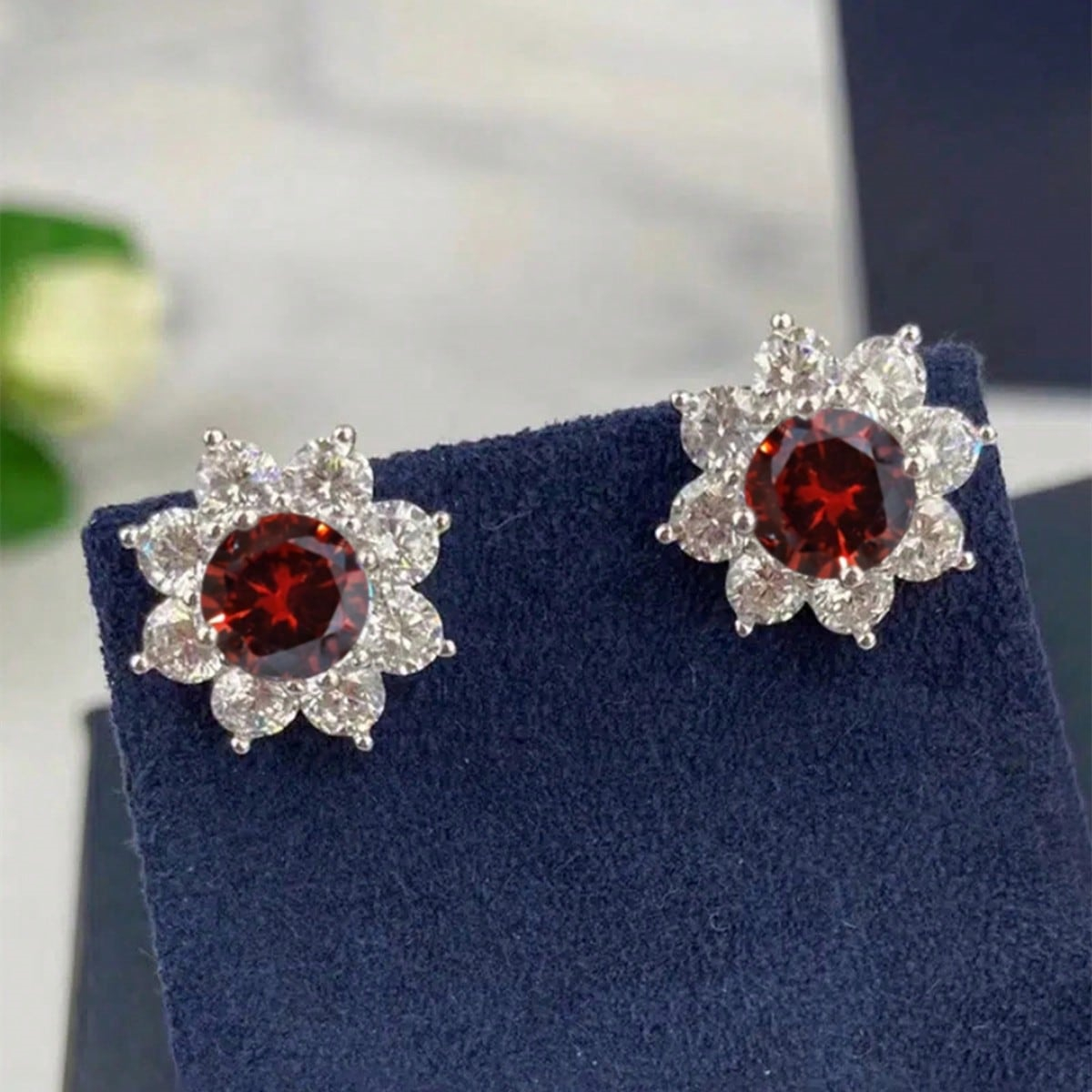 Geometric Stud Earrings With Claw Setting In Copper Featuring 0.03µm KC Golden Water Plating And Zircon Inlay 4