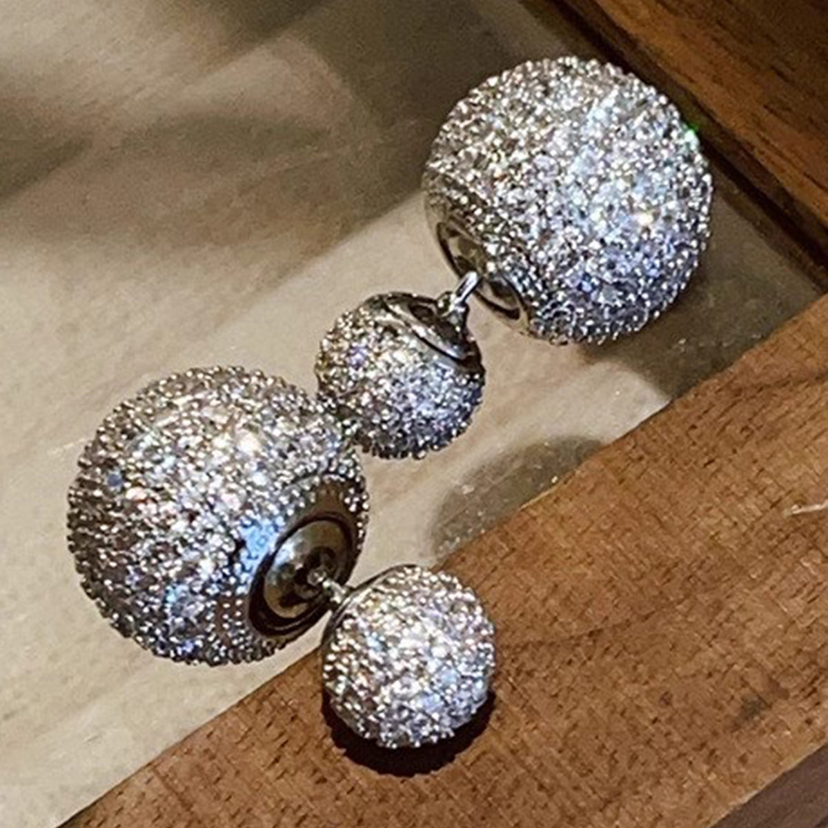 Geometric Stud Earrings With Claw Setting, Copper Base Featuring White K Plated Water Plating And 0.03µm Thickness, Inlaid With Zircon