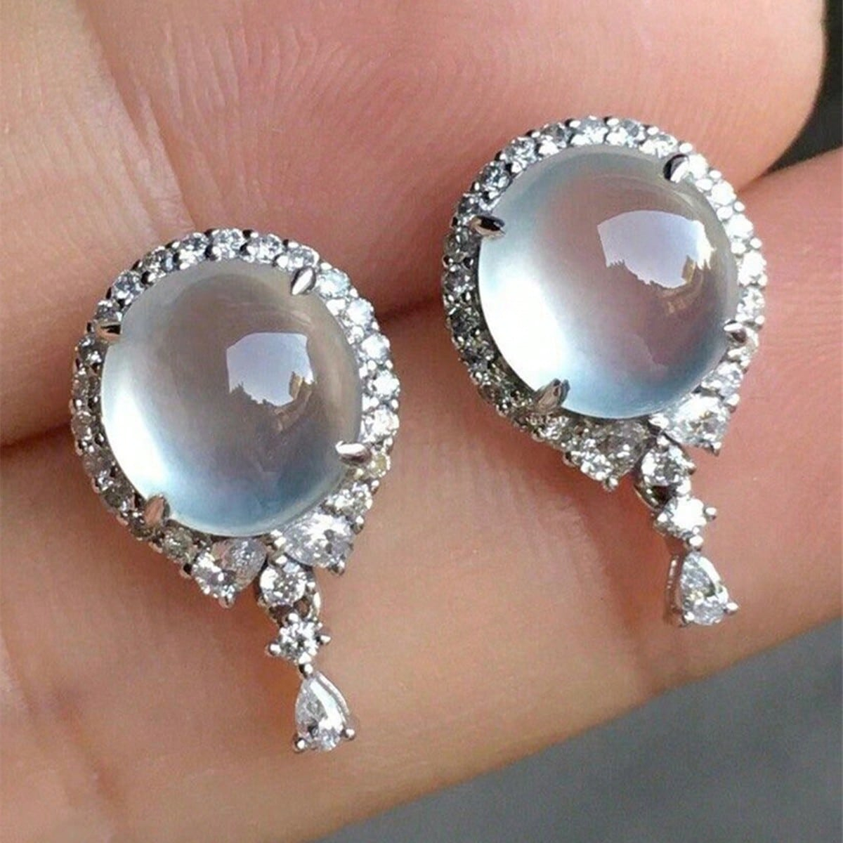 Geometric Stud Earrings For Women With Claw Setting, White K Plated Copper, And Zircon Inlay Featuring Water Plating