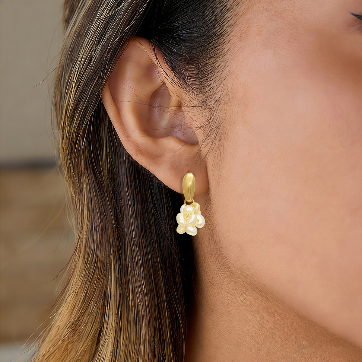Three-dimensional Geometric Stud Earrings In Copper With Electroplated Golden Plating And Freshwater Pearl Inlay 5