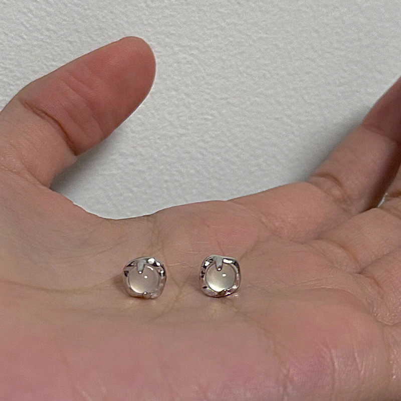 Geometric Stud Earrings In Copper With Platinum Electroplated Finish Featuring 0.03µm Thick Gold Plating Process 4