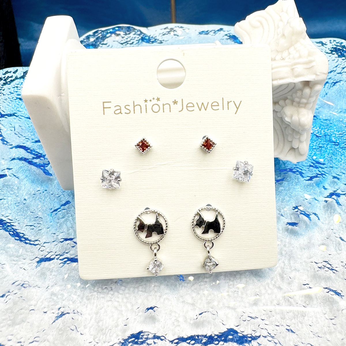 Geometric Stud Earrings For Women In Electroplated Copper With Zircon Inlay, Sweet Style 3