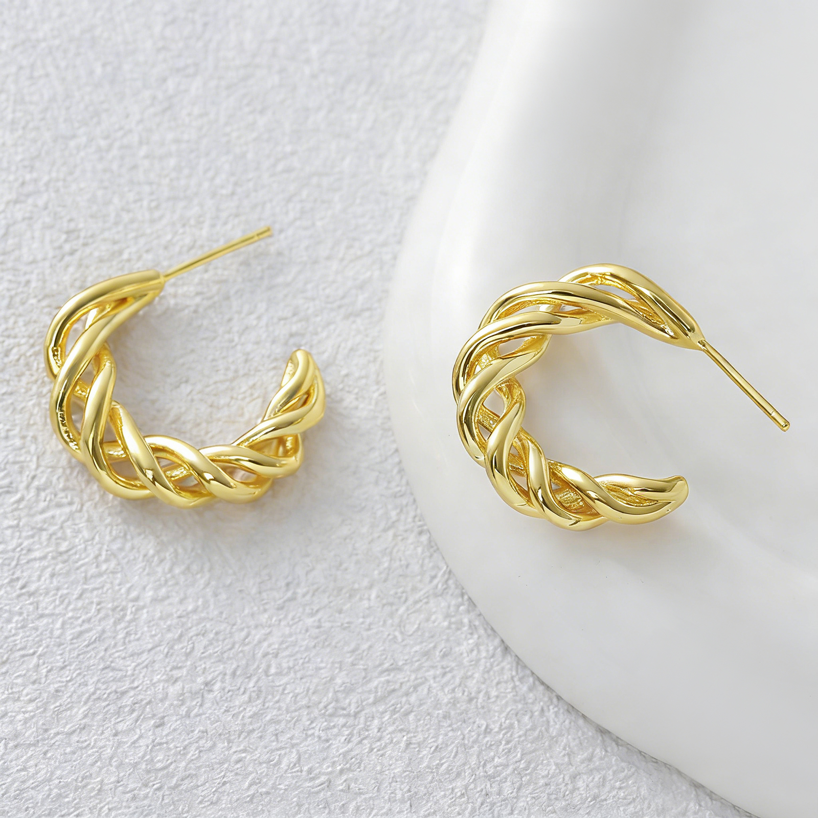 Geometric Twist Earrings In Copper With 18K Real Gold Plated Water Plating And 0.05µm-0.08µm Thickness 3