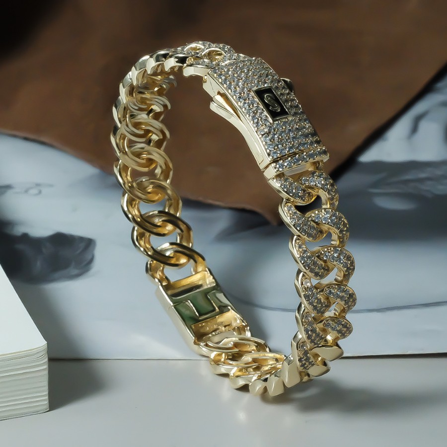 Geometric Unisex Wristband With Electroplated Copper Cuban Link Chain Featuring Zirconia Inlay 2
