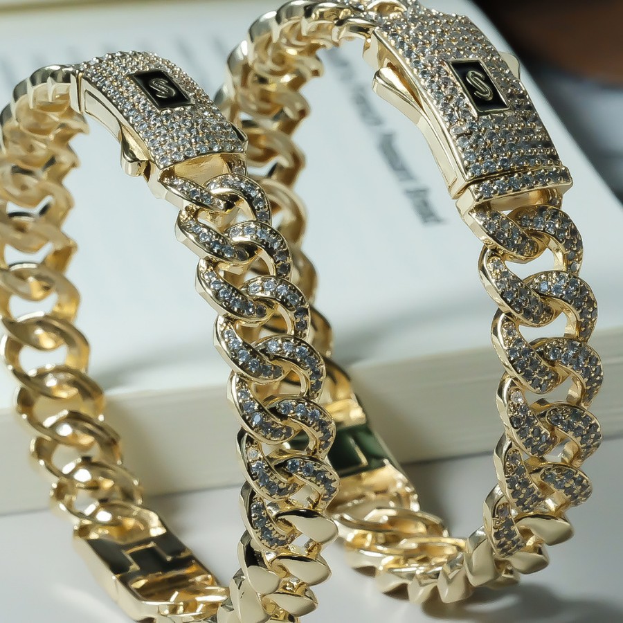 Geometric Unisex Wristband With Electroplated Copper Cuban Link Chain Featuring Zirconia Inlay 3