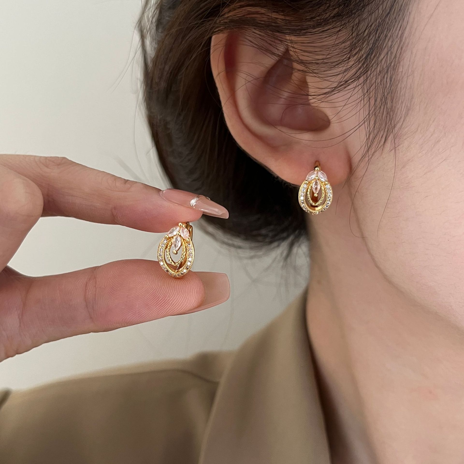 Golden Lace Earrings For Women In Copper With Zircon Inlay, Featuring Electroplated Craftsmanship 2
