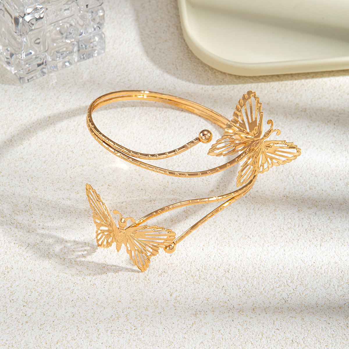 Handmade Butterfly Wristband For Women Featuring Copper Chain Material And Iron Craft 2