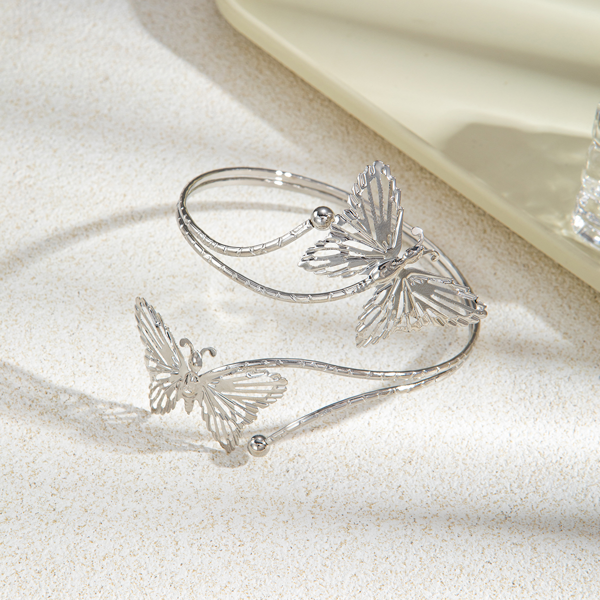Handmade Butterfly Wristband For Women Featuring Copper Chain Material And Iron Craft 4